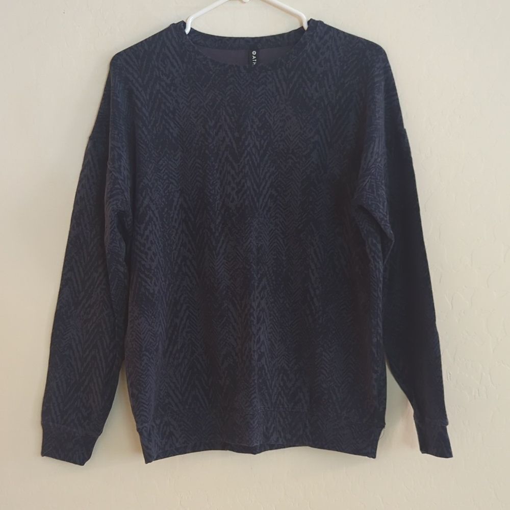 Athleta Animal Print Snakeskin Crew Neck Sweatshirt Workout Stretch Soft- Size S